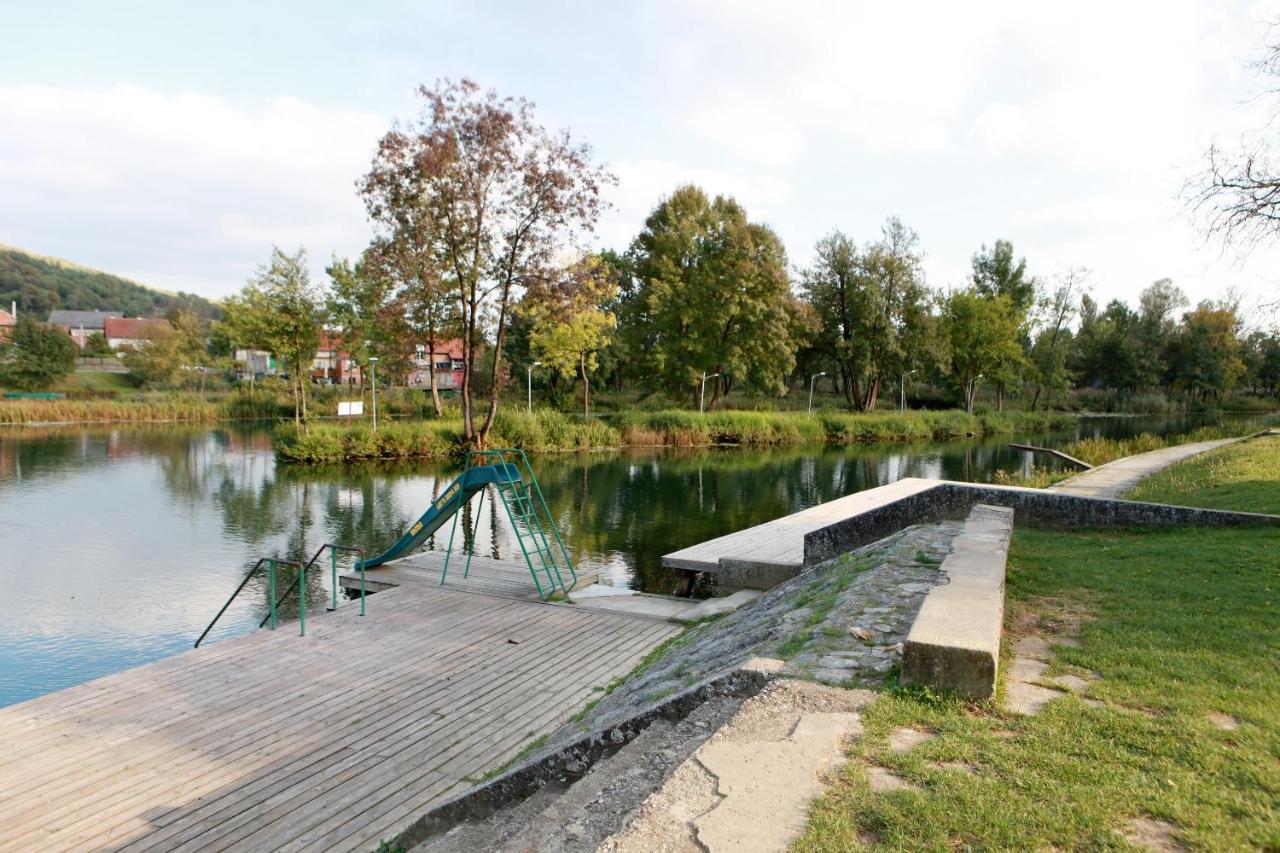 Ferienwohnung Mreznicki Kutak Duga Resa Exterior foto